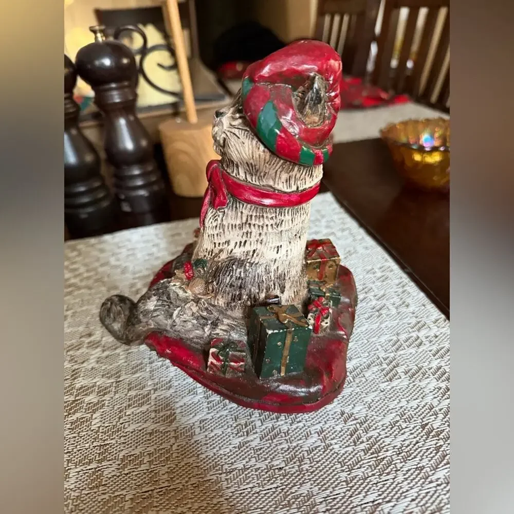 Stone Bunny Christmas Cat stocking holder 7